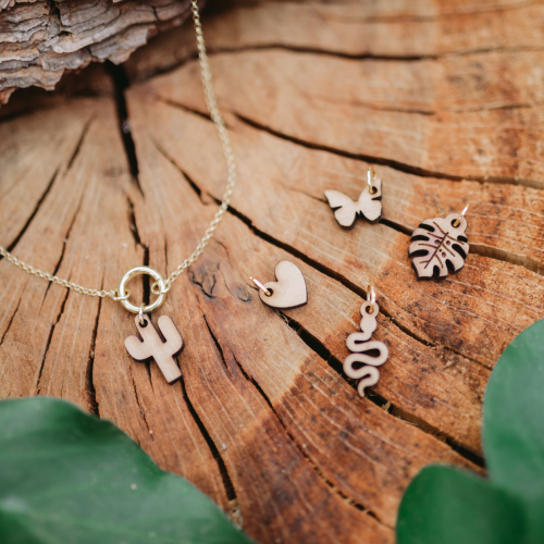 Colección Joyas de madera